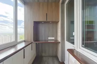 Создание кабинета и места хранения на лоджии 